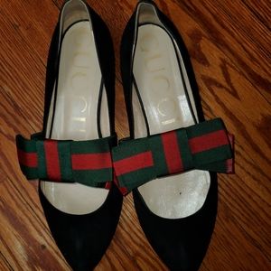 Authentic Pre-Owned Suede flats with web Bow Size 10